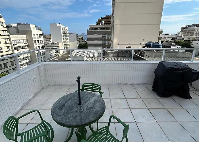 Apartamento No Leblon Com Cobertura Rio de Janeiro